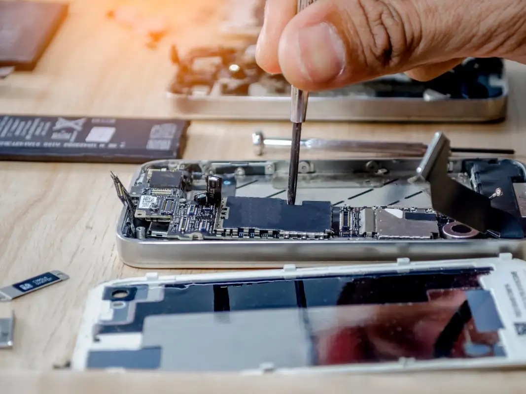 iPhone Repair Near Me: How to Find the Best Service in Houston